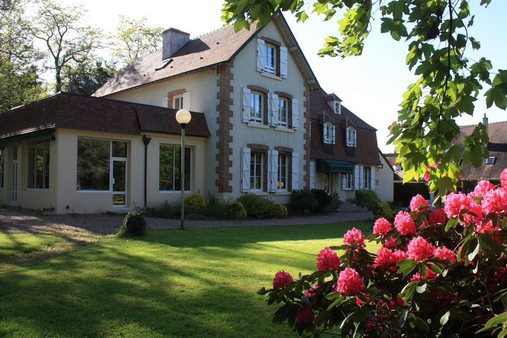 Le Tronçais Hotel Saint-Bonnet-Tronçais Exterior foto