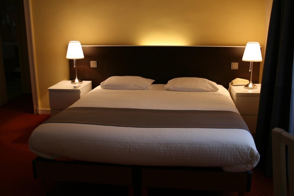 Le Tronçais Hotel Saint-Bonnet-Tronçais Quarto foto